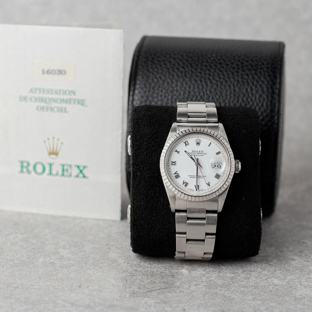 ROLEX DATEJUST 36mm fond blanc