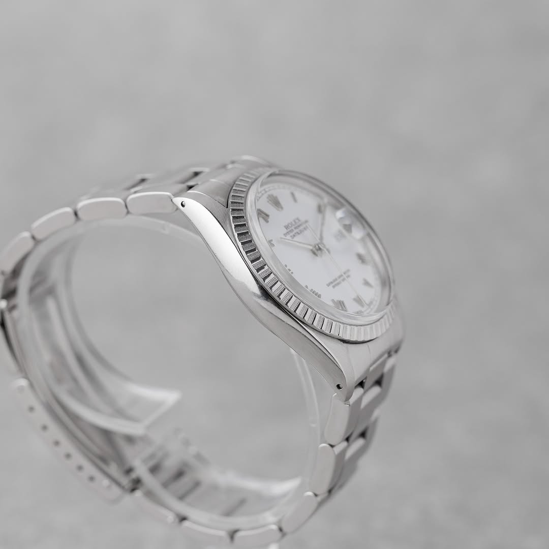 ROLEX DATEJUST 36mm fond blanc