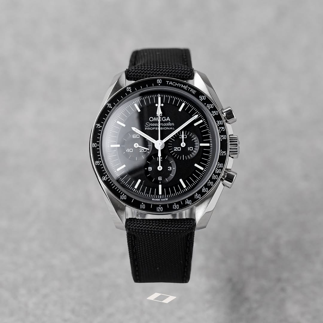 OMEGA SPEEDMASTER MOONWATCH