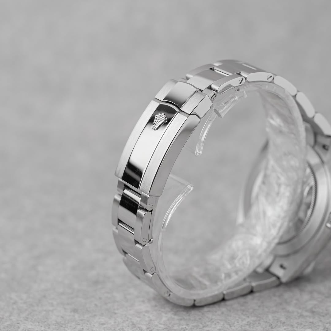 ROLEX DATEJUST 41mm fond blanc