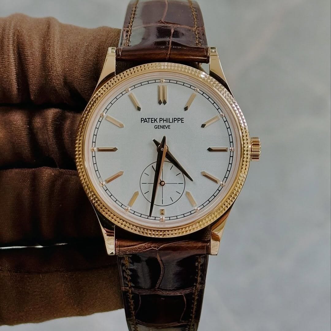 Patek Philippe Calatrava // 6119R – The Essence of Pure Elegance