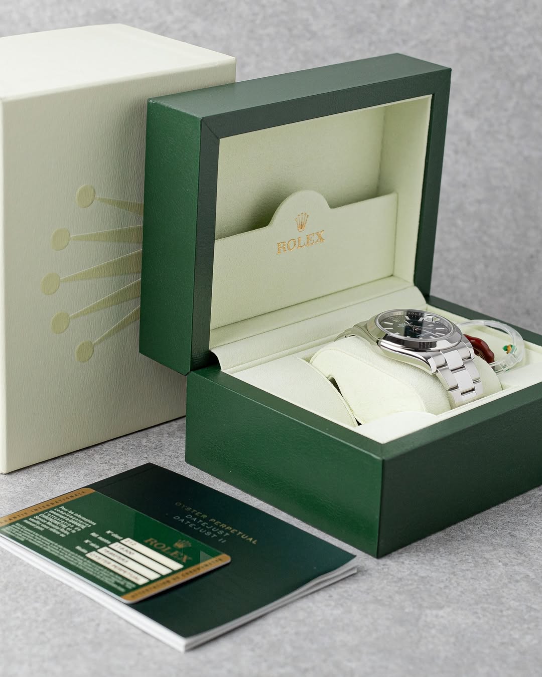 Rolex Datejuste 41 mm cadran bleu oyster