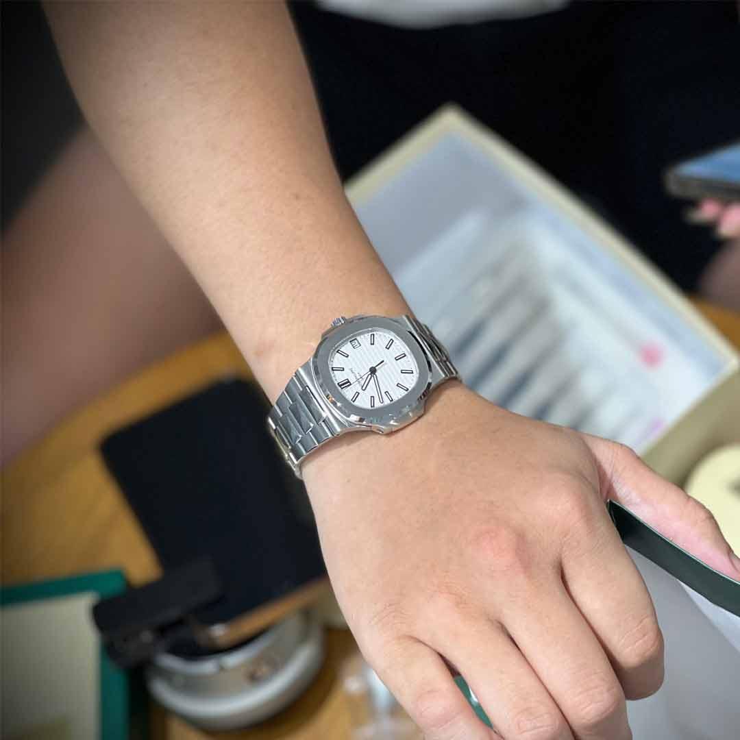 Patek Philippe Nautilus Blanc Prix Maroc 1 c0d74d3a 22aa 4a3f 984e dd0a1572958e