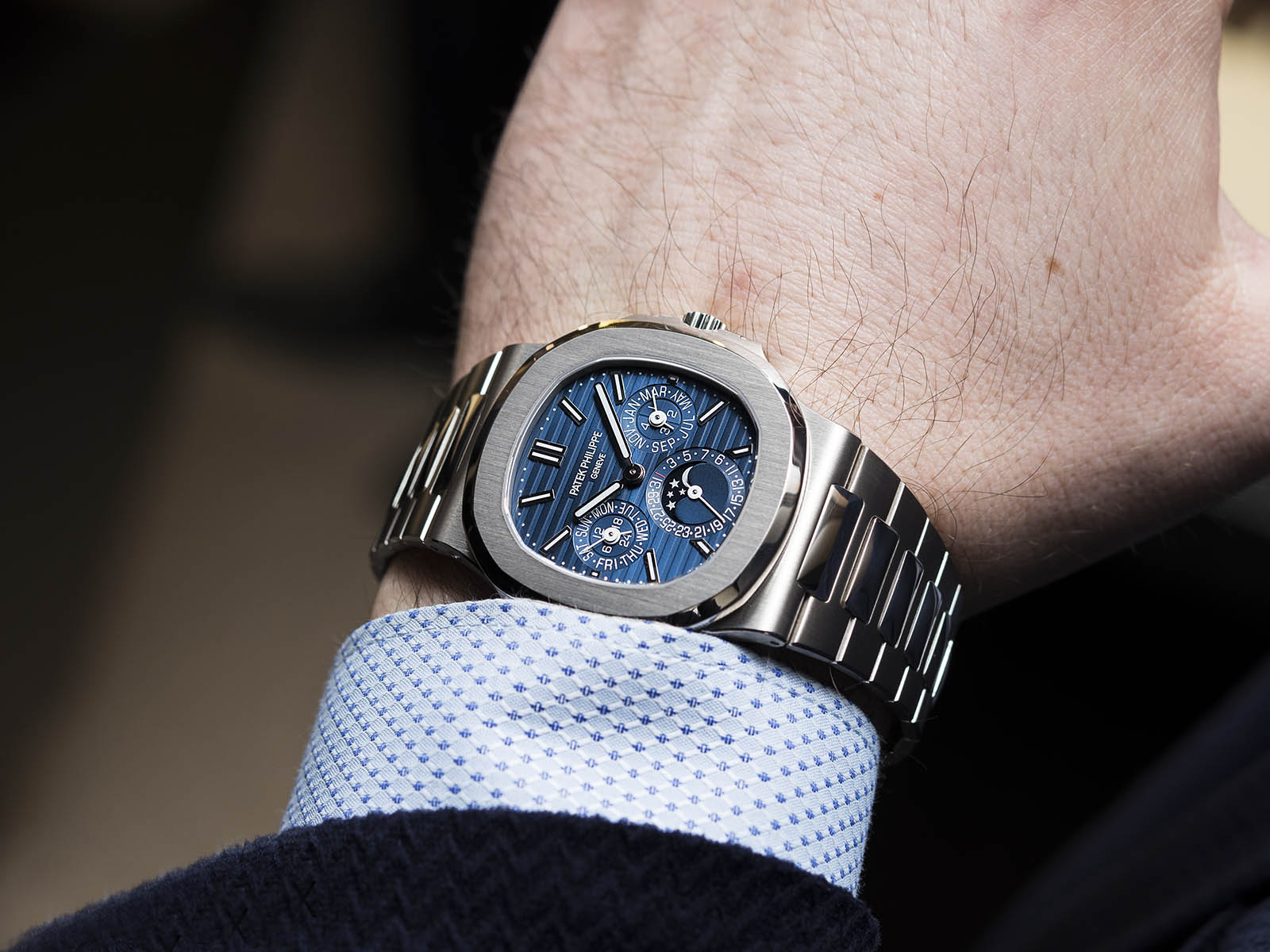 PatekPhilippe5740GNautilusQuantiemePerpetuelComplet 66075e29 c024 48eb 828a 7b2ff8586e44
