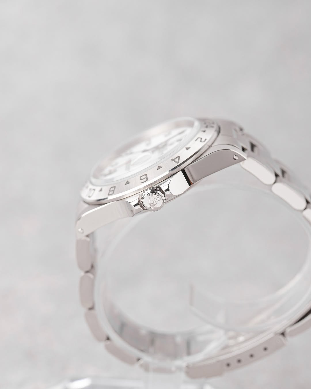 Rolex Explorer II fond blanc