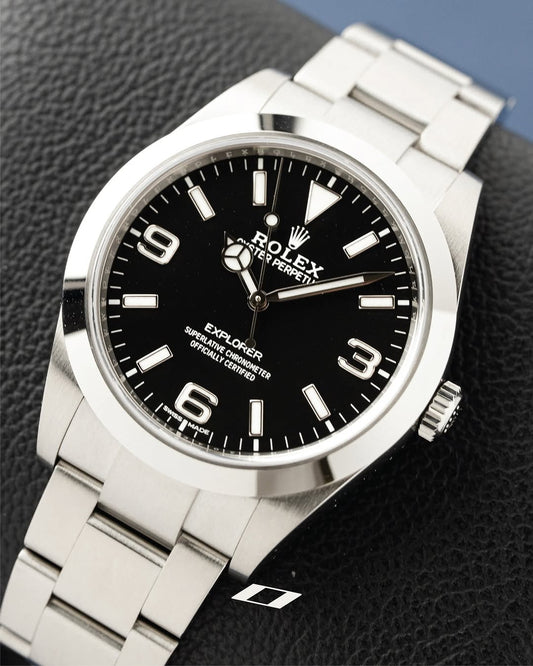 Rolex explorer 39mm fond noir