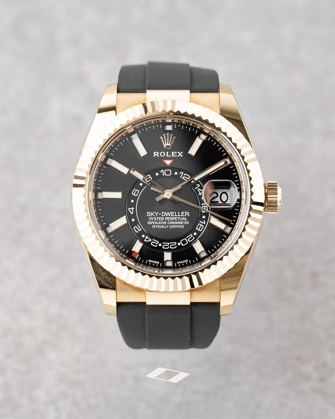Rolex sky-deweler oysterflex fond noir