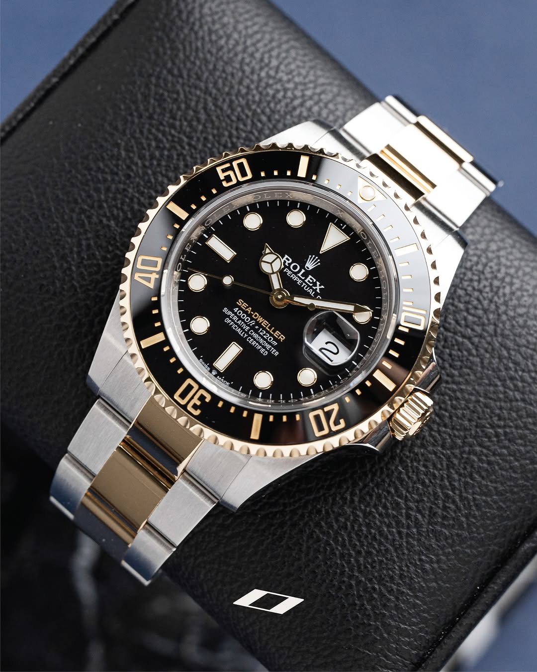 Rolex Sea-Deweller fond noir
