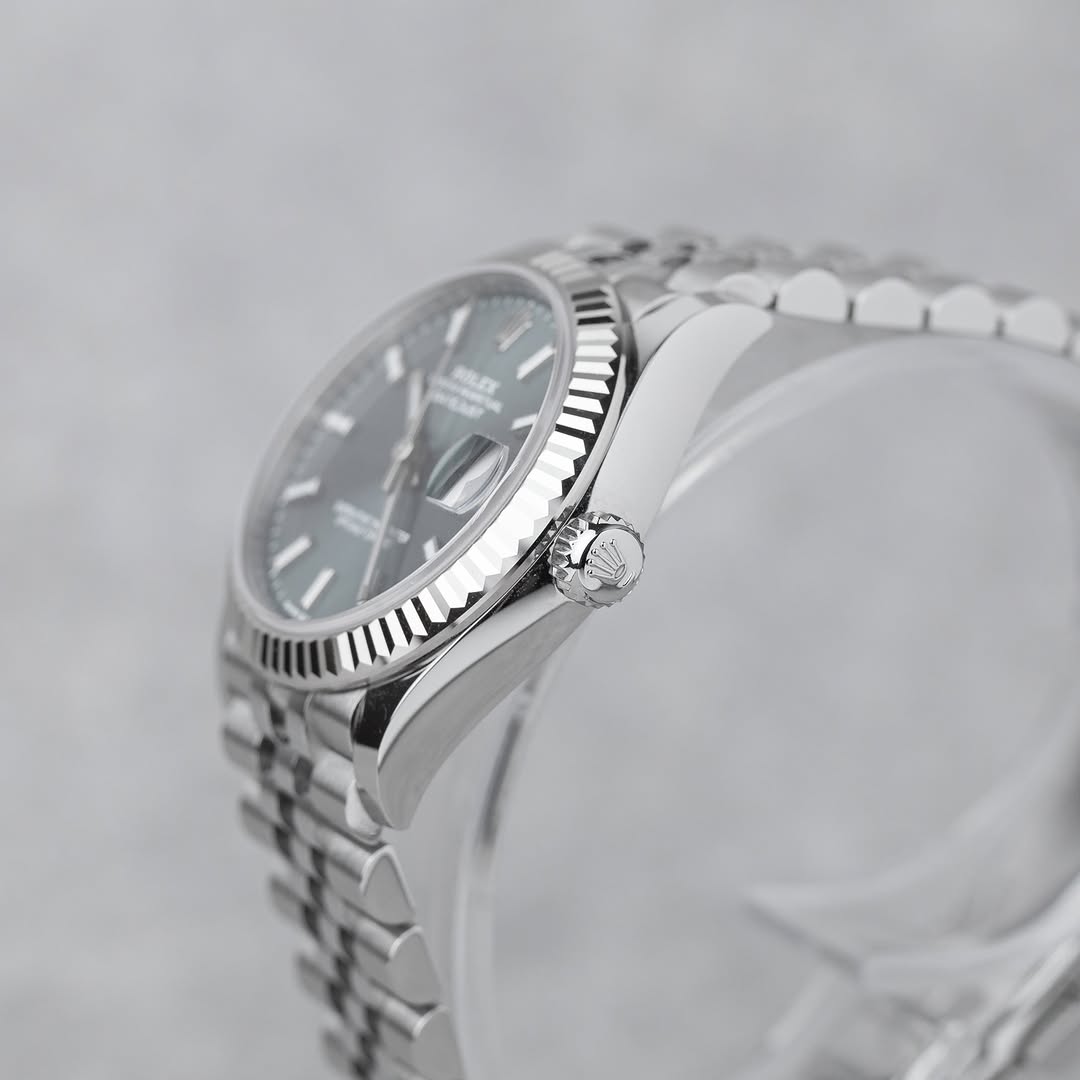 ROLEX DATEJUST 31mm GREEN MINT