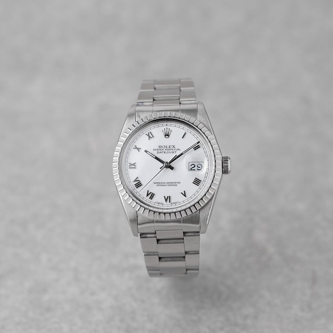 ROLEX DATEJUST 36mm fond blanc