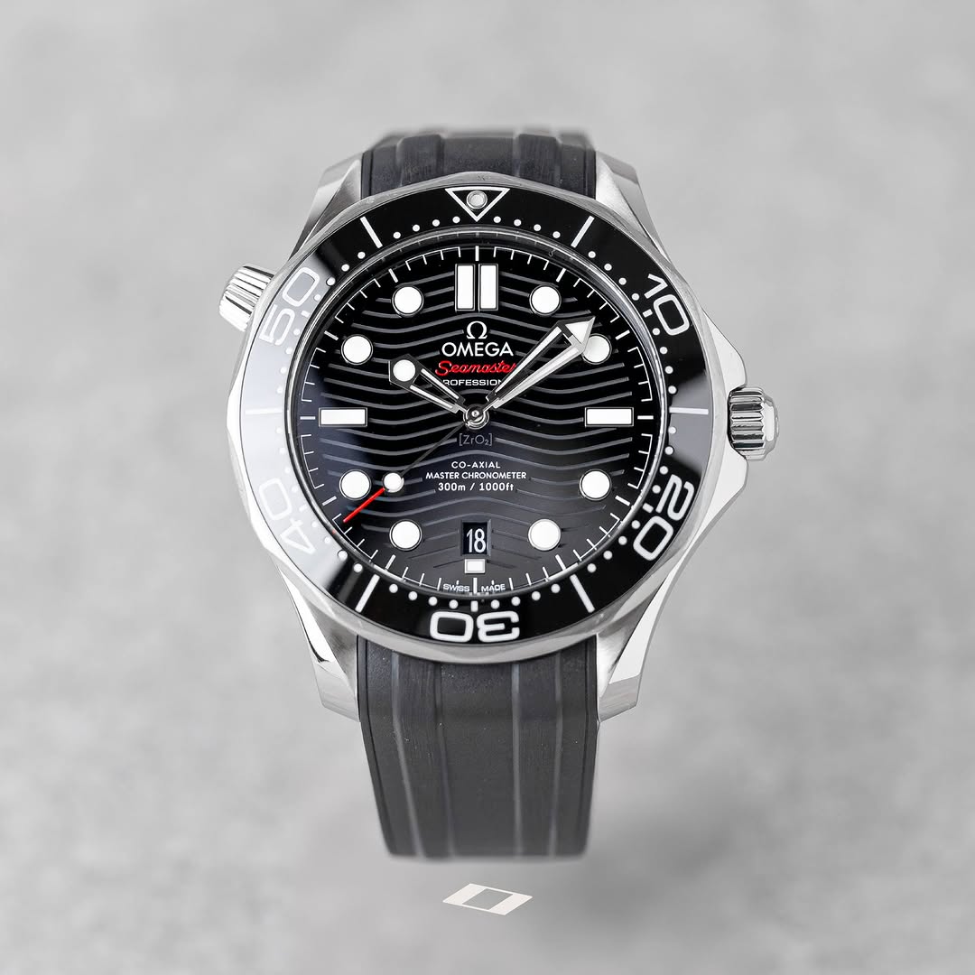 OMEGA SEAMASTER DIVER 300M BLACK DIAL