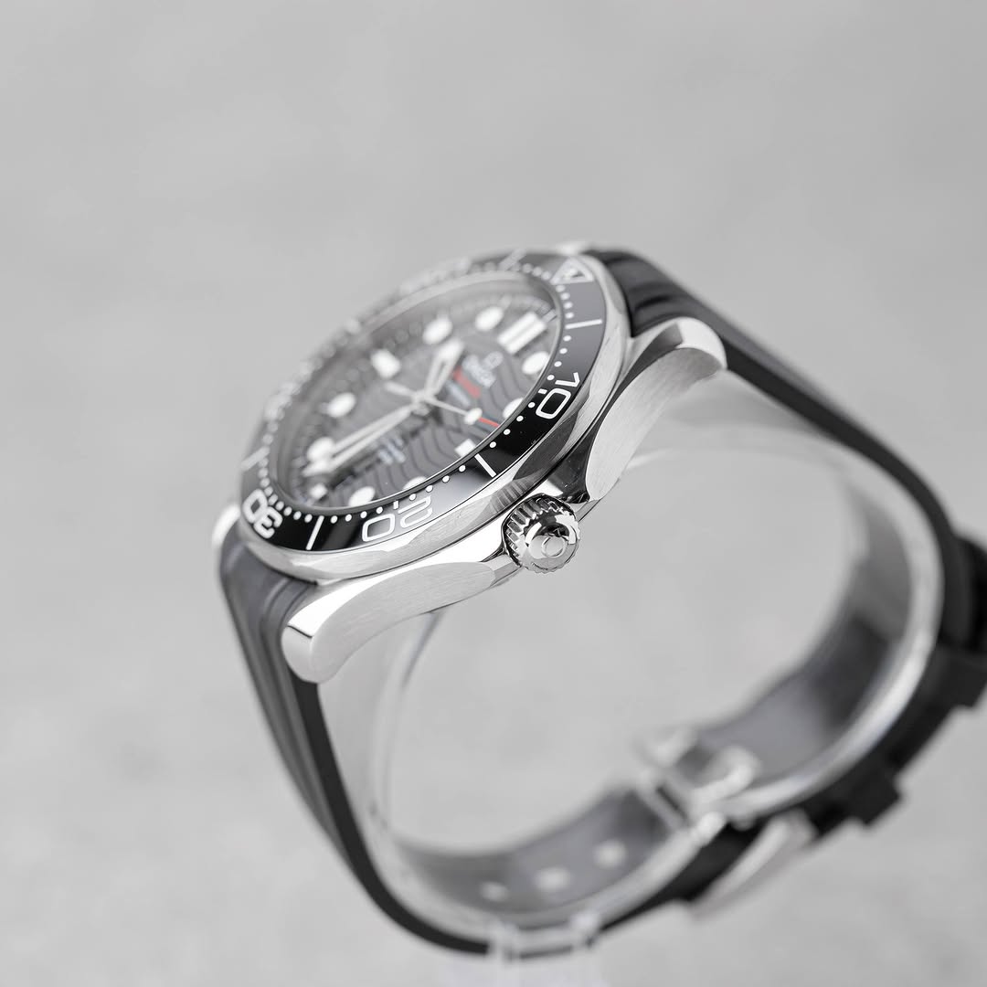 OMEGA SEAMASTER DIVER 300M BLACK DIAL