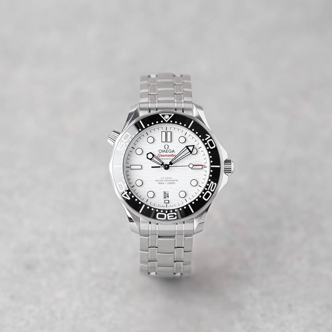 OMEGA SEAMASTER DIVER 300M WHITE DIAL