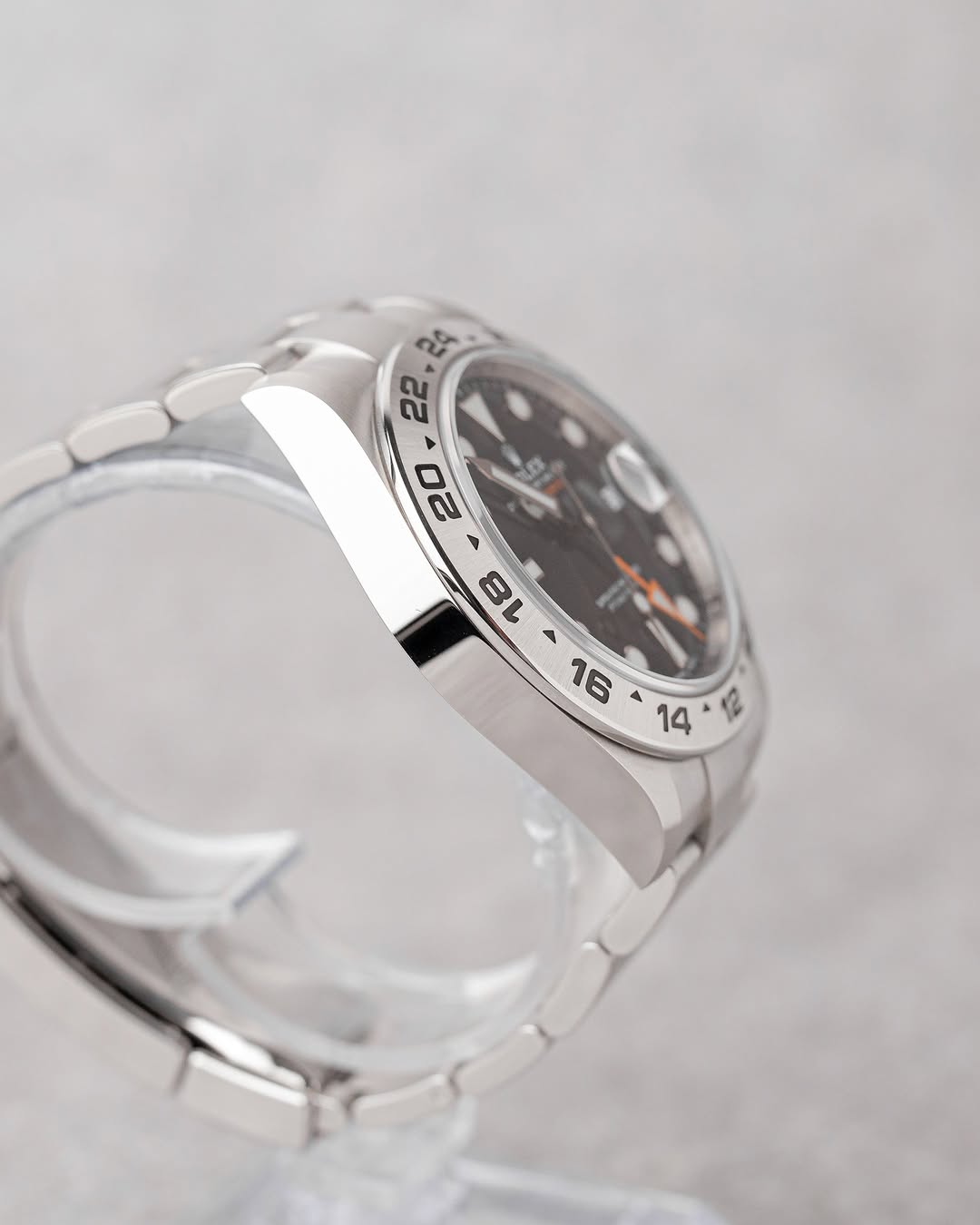 Rolex explorer II fond vert