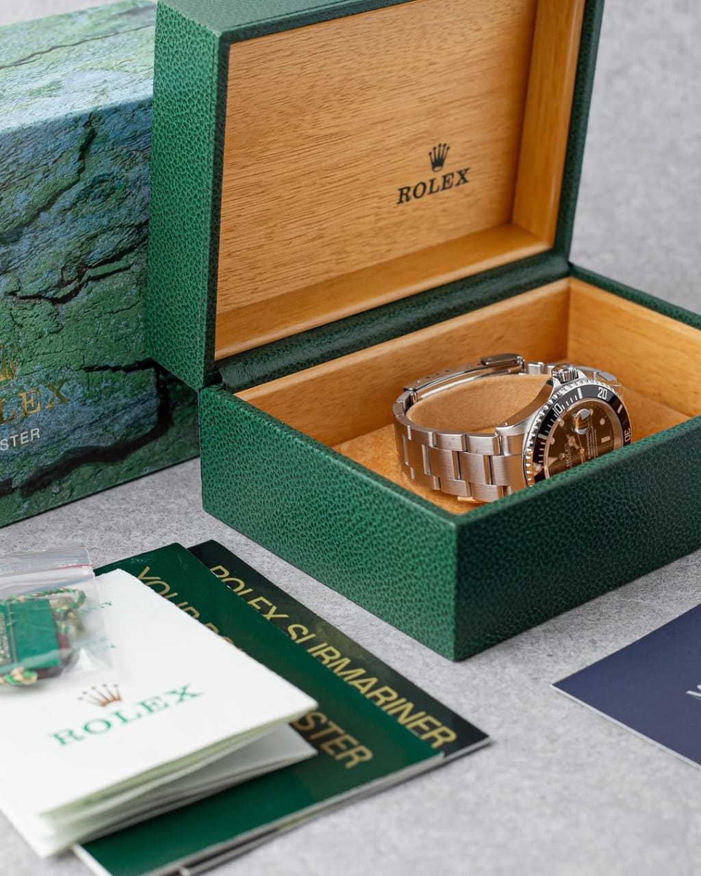 Rolex submariner date fond noir