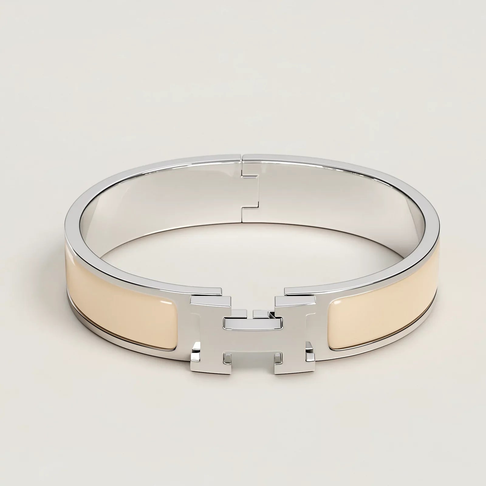 clic h bracelet 700001FP85 front wm 1 0 0 800 800 g jpg
